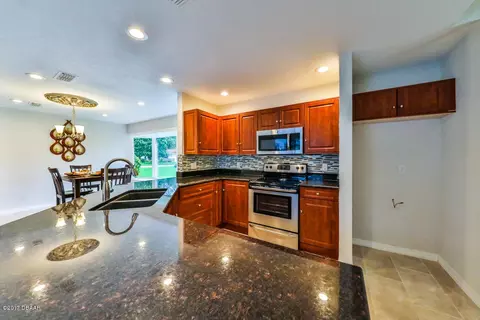 49 Treetop Cir, Ormond Beach, FL 32174 photo 2