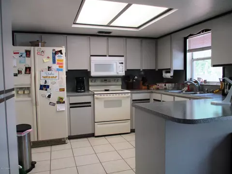 2525 Pine Tree Dr, Edgewater, FL 32141 photo 5