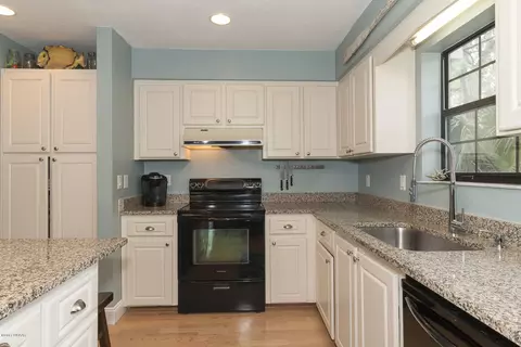 1316 Overbrook Dr, Ormond Beach, FL 32174 photo 8
