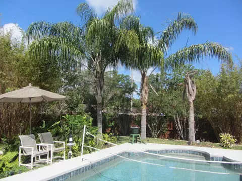 2620 Juniper Dr, Edgewater, FL 32141 photo 5