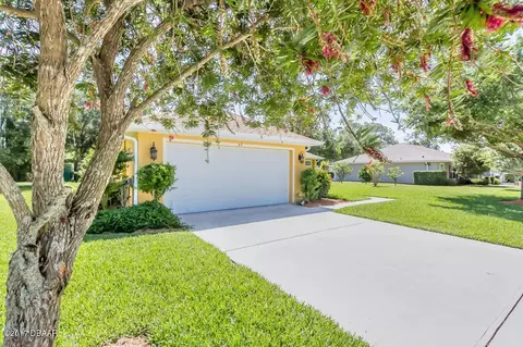 69 Chrysanthemum Dr, Ormond Beach, FL 32174 photo 2