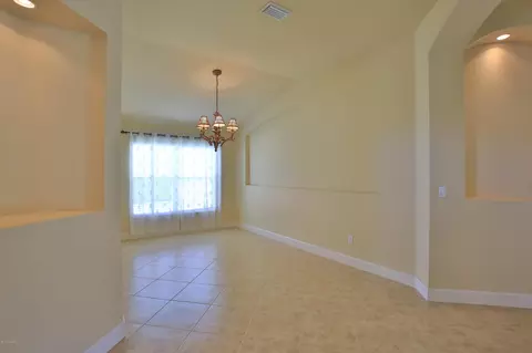 1258 Crown Pointe Ln, Ormond Beach, FL 32174 photo 4