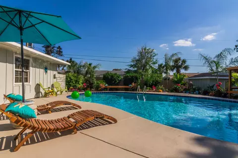 102 Sandcastle Dr, Ormond Beach, FL 32176 photo 2