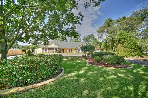 5 Walnut Ct, Ormond Beach, FL 32174 photo 3