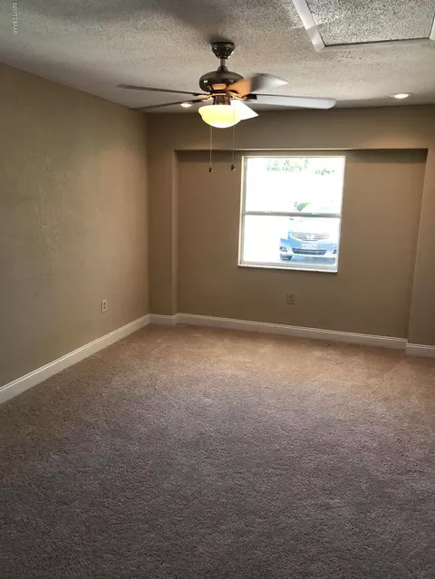 20 Palm Dr, Ormond Beach, FL 32176 photo 10
