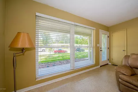 86 S Capri Dr, Ormond Beach, FL 32174 photo 5