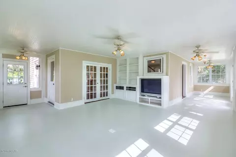 200 N Beach St, Ormond Beach, FL 32174 photo 4