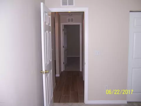2824 Pine Tree Dr, Edgewater, FL 32141 photo 13