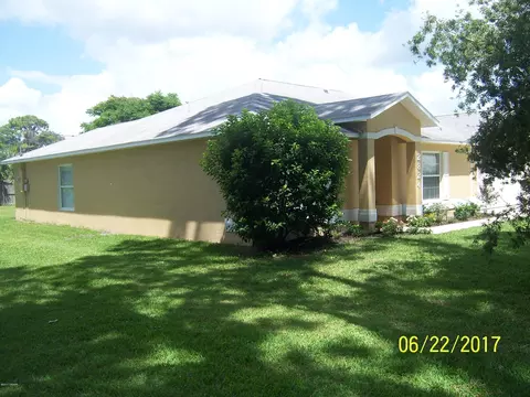2824 Pine Tree Dr, Edgewater, FL 32141 photo 39