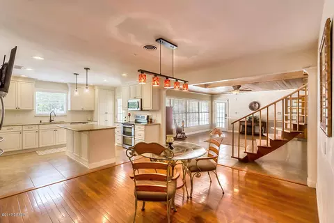93 Neptune Ave, Ormond Beach, FL 32176 photo 11