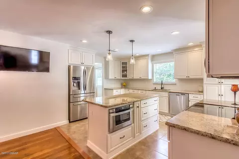 93 Neptune Ave, Ormond Beach, FL 32176 photo 6