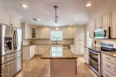 93 Neptune Ave, Ormond Beach, FL 32176 photo 10