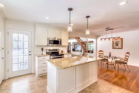 93 Neptune Ave, Ormond Beach, FL 32176 photo 9