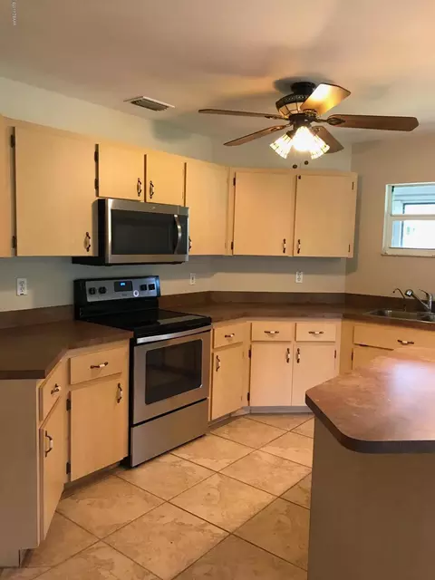 466 Needles Dr, Ormond Beach, FL 32174 photo 5
