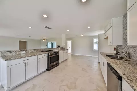 82 Ann Rustin Dr, Ormond Beach, FL 32176 photo 2