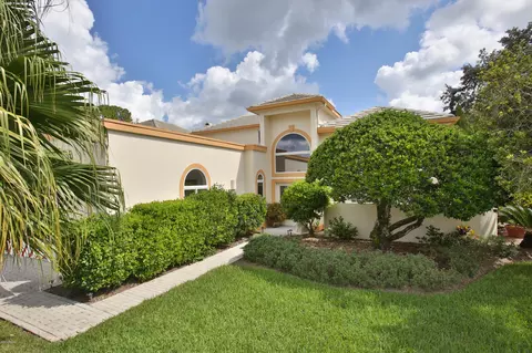 3 Bay Pointe Dr, Ormond Beach, FL 32174 photo 2