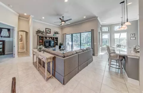 662 Southlake Dr, Ormond Beach, FL 32174 photo 9
