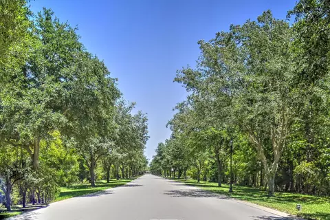 577 Aldenham Ln, Ormond Beach, FL 32174 photo 2