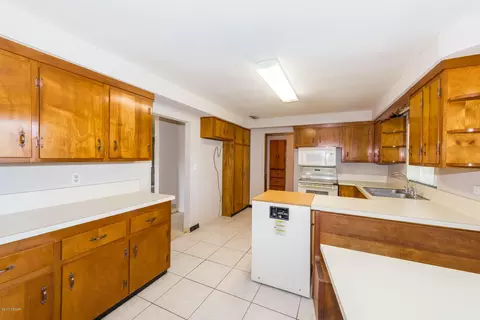 689 S Ridgewood Ave, Ormond Beach, FL 32174 photo 17