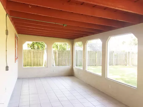 2423 Lime Tree Dr, Edgewater, FL 32141 photo 2