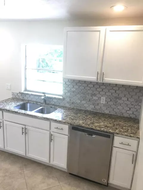 3432 Juniper Dr, Edgewater, FL 32141 photo 6