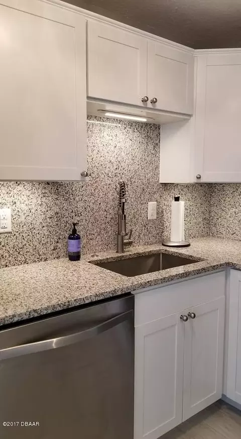 35 Seacrest Dr, Ormond Beach, FL 32176 photo 6