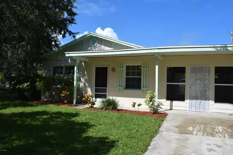 2614 Pine Tree Dr, Edgewater, FL 32141 photo 2