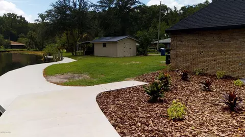 1884 Riveredge Dr, Astor, FL 32102 photo 4
