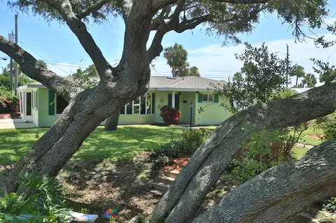 2401 John Anderson Dr, Ormond Beach, FL 32176 photo 3