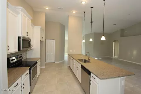 13 Eagle Crest Path, Palm Coast, FL 32164 photo 5