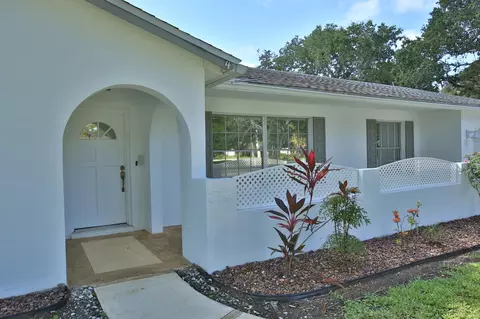 4 Tiffany Cir, Ormond Beach, FL 32174 photo 2