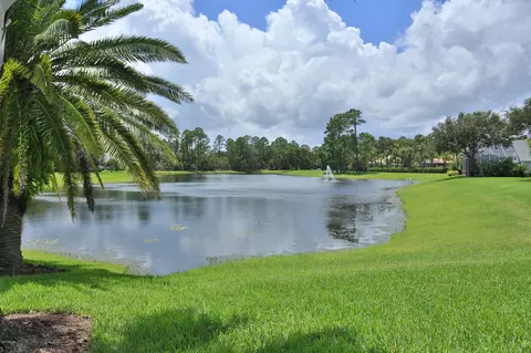 902 Woodstream Ln, Ormond Beach, FL 32174 photo 2