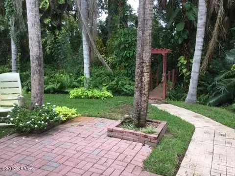 323 Schooner Ave, Edgewater, FL 32141 photo 2