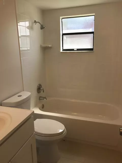 17 Pelican Dr, Edgewater, FL 32141 photo 4