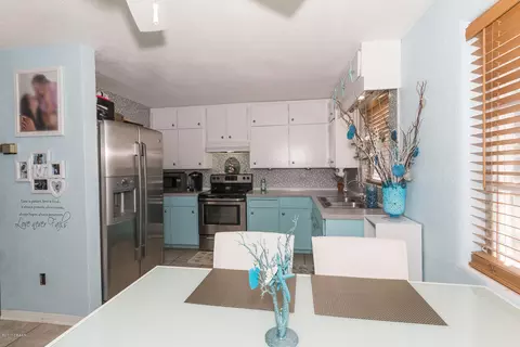 408 Adele St, Edgewater, FL 32132 photo 9