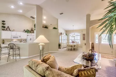 67 Caladium Dr, Ormond Beach, FL 32174 photo 4