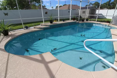 302 Mariners Gate Dr, Edgewater, FL 32141 photo 2