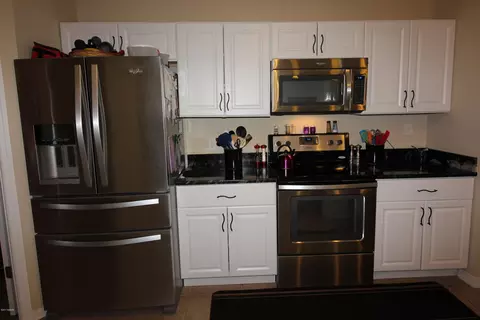 302 Mariners Gate Dr, Edgewater, FL 32141 photo 4