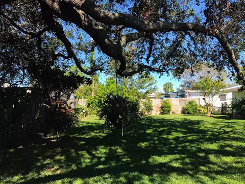 1858 Juniper Dr, Edgewater, FL 32141 photo 13