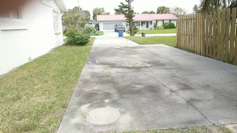 14 Briggs Dr, Ormond Beach, FL 32176 photo 8