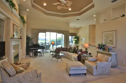1098 Hampstead Ln, Ormond Beach, FL 32174 photo 4