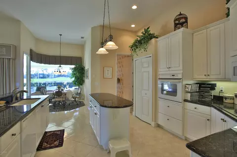 1098 Hampstead Ln, Ormond Beach, FL 32174 photo 12