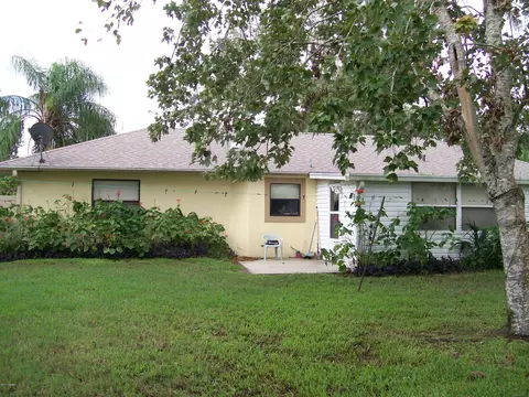 2421 Royal Palm Dr, Edgewater, FL 32141 photo 15