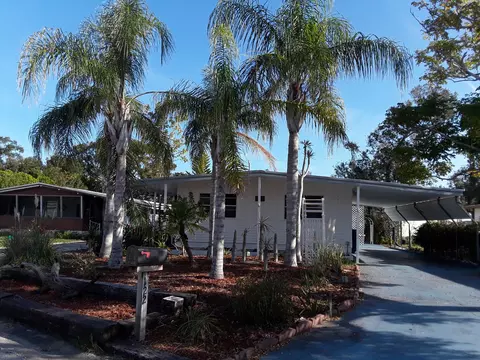 122 Pine St, Edgewater, FL 32141 photo 1