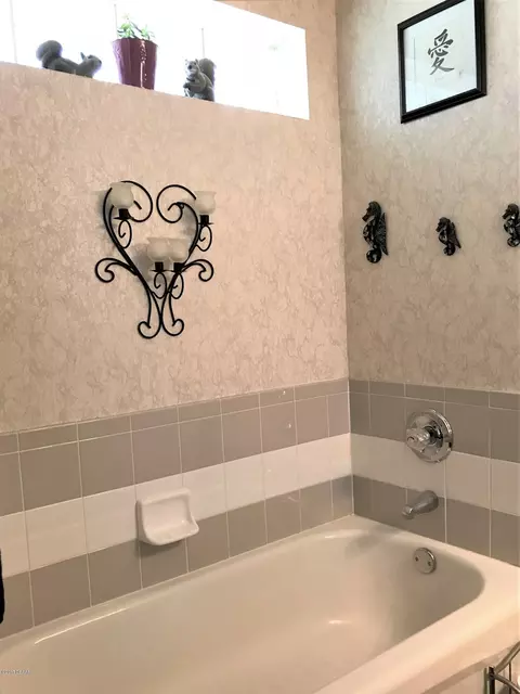 2222 Juniper Dr, Edgewater, FL 32141 photo 9