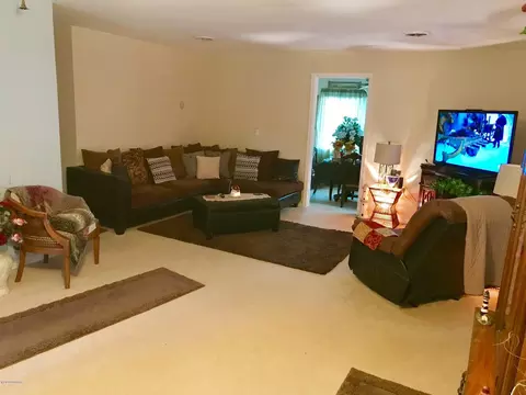 1290 Vanderbilt Dr, Ormond Beach, FL 32174 photo 2