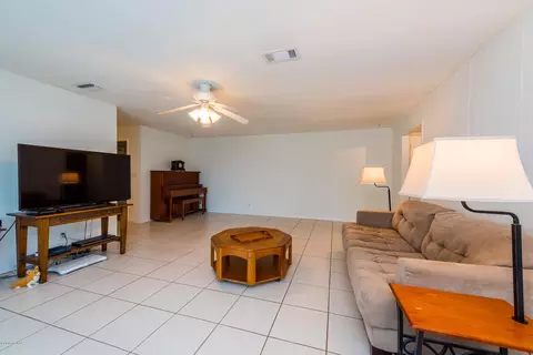 5 Buckingham Dr, Ormond Beach, FL 32176 photo 8