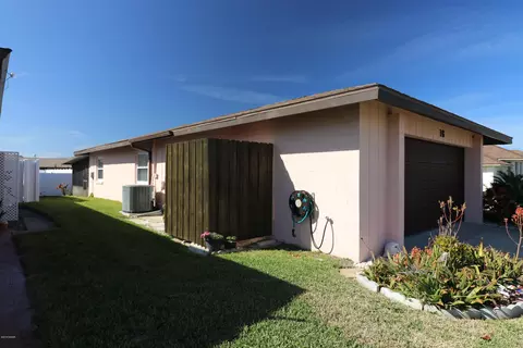 16 Sea Hawk Dr, Ormond Beach, FL 32176 photo 3