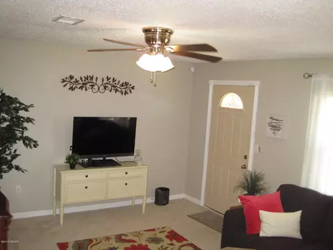 402 Collins St, Ormond Beach, FL 32174 photo 4