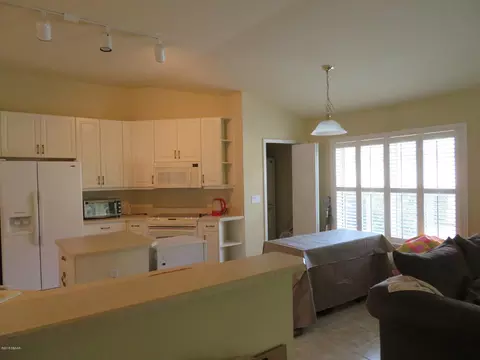 1221 Crown Pointe Ln, Ormond Beach, FL 32174 photo 4